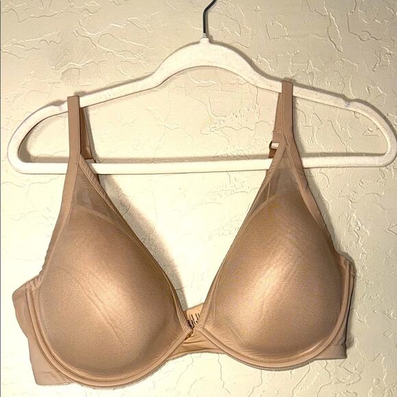 Thirdlove 24/7 classic uplift plunge bra in a nude color size 40D. - Picture 1 of 7